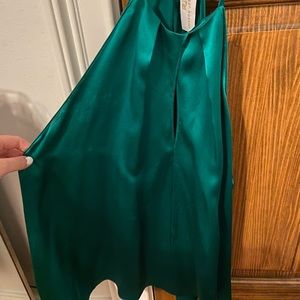 Amanda uprichard green top!